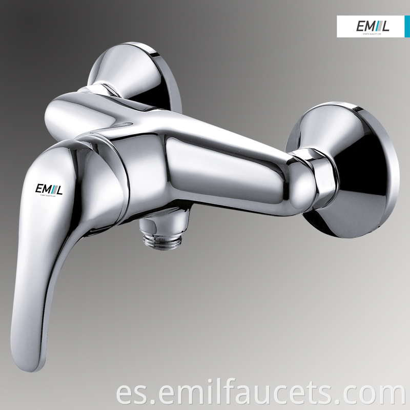 Bathtub spout fixtures